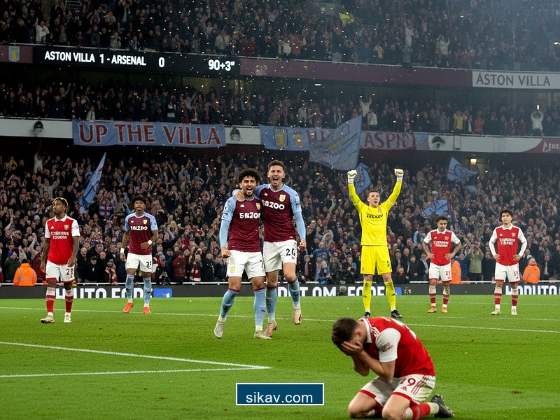 Arsenal run out of gas as Aston Villa find last-gasp winner to down Premier League leaders at Villa Park